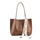 thumbnail image 5 of Bolso con textura retro para mujer, nuevo estilo de primavera 2025, bolso de hombro con cinta a la moda, bolso de mano de gran capacidad para desplazamientos diarios., 5 of 5
