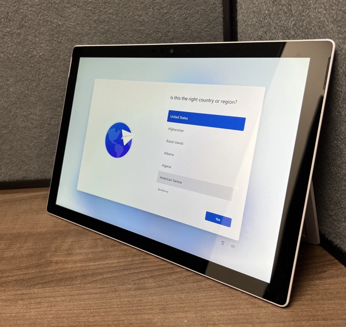Microsoft Surface Pro 5 12.3 inch Tablet - Intel Core i5-7300U 2.60GHz, 4GB RAM, 128GB SSD, Win11