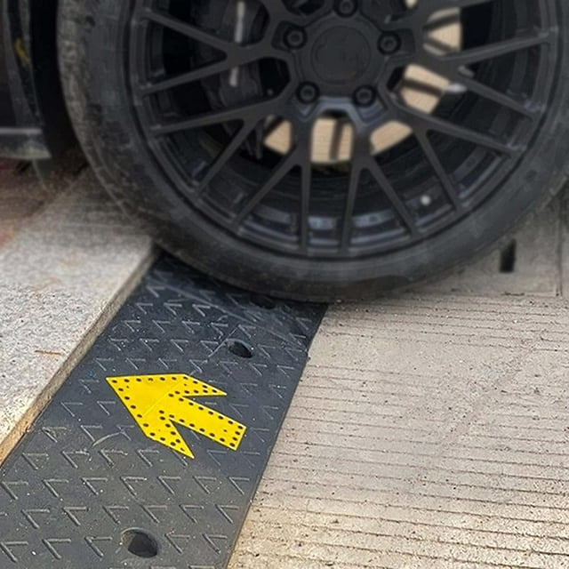 Heavy Duty Threshold Ramp 2 3 4 5 6 Inches Rise, Driveway Curb Rubber Wheelchair Transition Ramp, Garage Entry Ramp Easy to Fix (5Cm (2In) Rise)