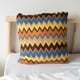 thumbnail image 4 of ¡Aprovecha!, Funda de almohada colorida con estampado de ondas Akmoler, 4 of 9