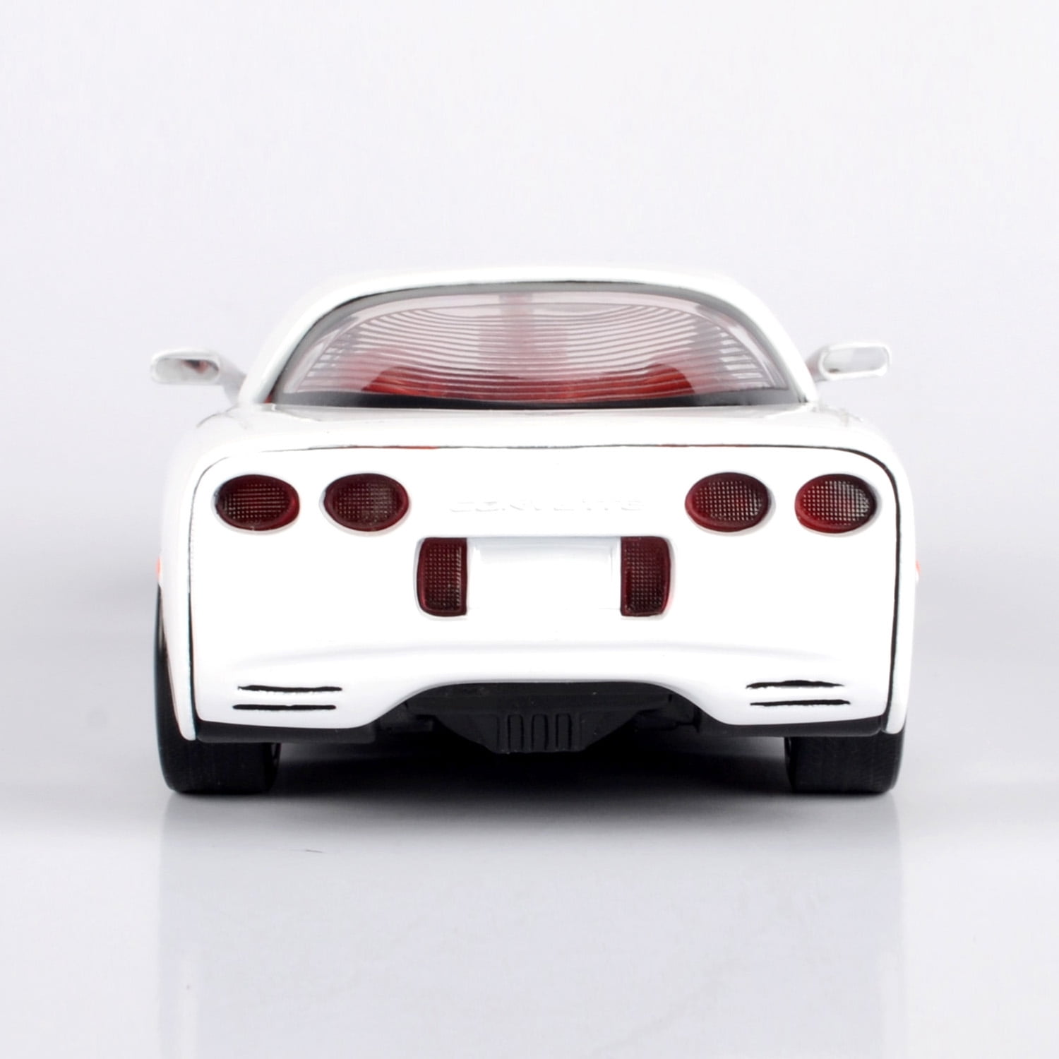 1:24 Die Cast Motormax 1997 Corvette Coupe 5th Generation. Part of the History of Corvettes Collection