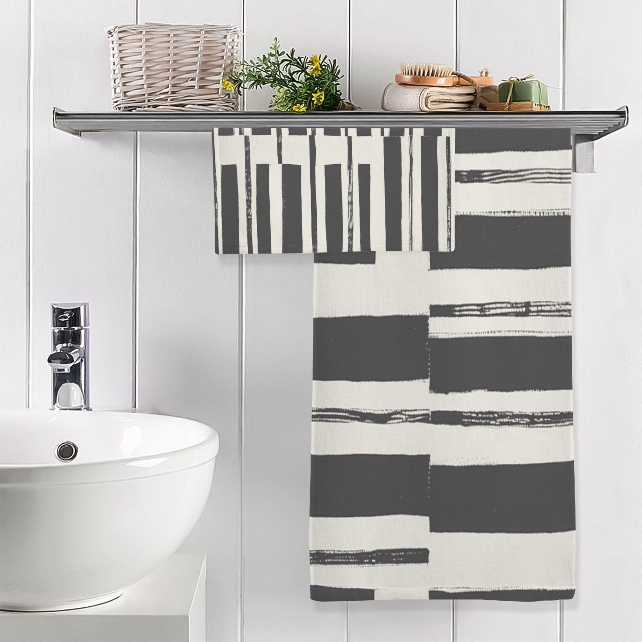 Black and White 2 Piece Cotton Bath and Face Towel Set Soft and Absorbent, for Beach Pool Bathroom