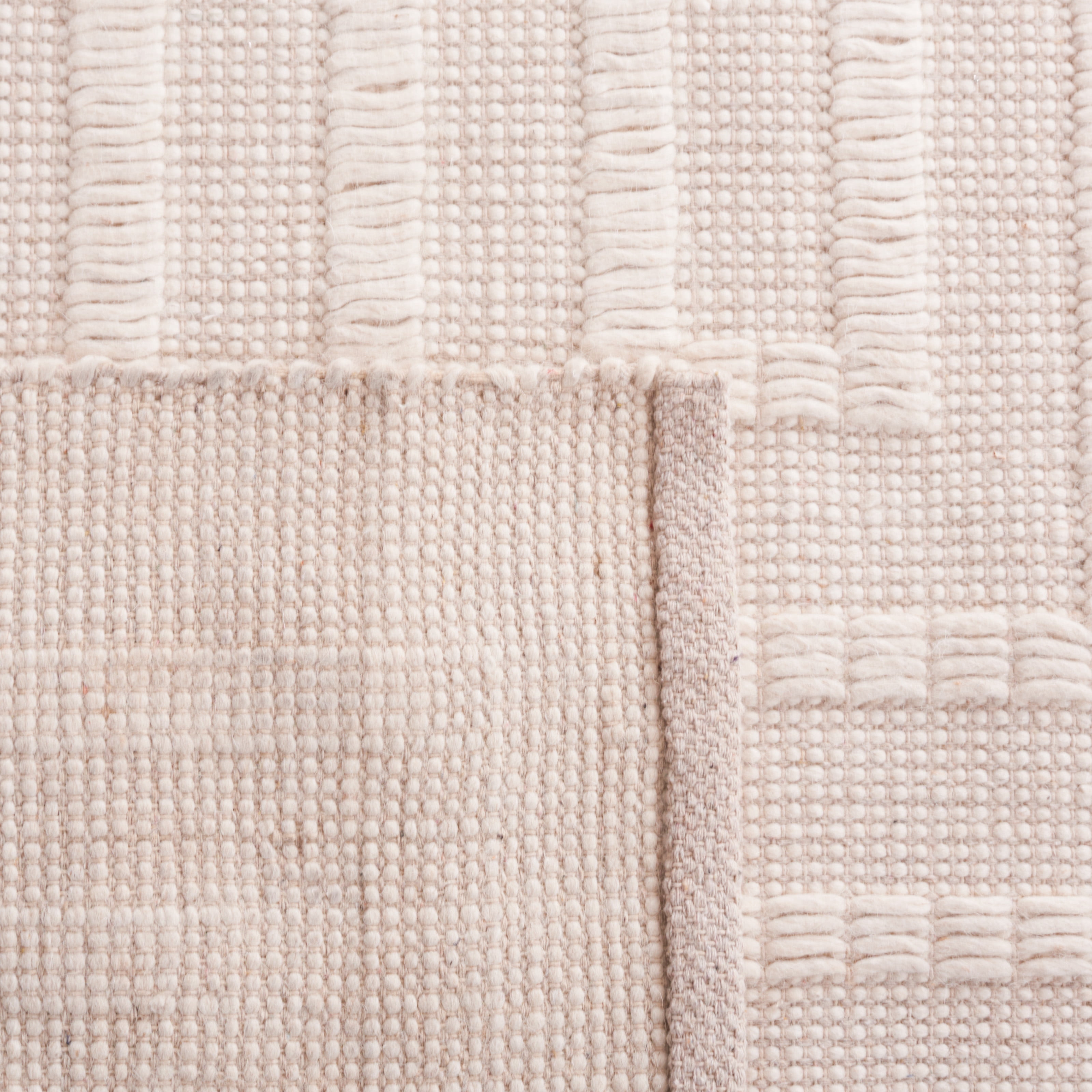 SAFAVIEH Natura Allen Bordered Area Rug, Ivory/Beige, 6' x 9'