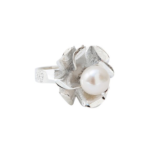 Anillo Flor Con Perla Marca Ketzalia De Plata Ley .925 T:8 KETZALIA JOYERIA ARTESANAL Colección 2021