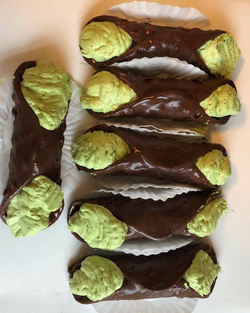 CHEER DUBAI CHOCOLATE PISTACHIO CANNOLI, 6 PER PACK, CHOCOLATE COVERED SHELLS, PISTACHIO CREAM FILLED ITALIAN CANNOLI PASTRY