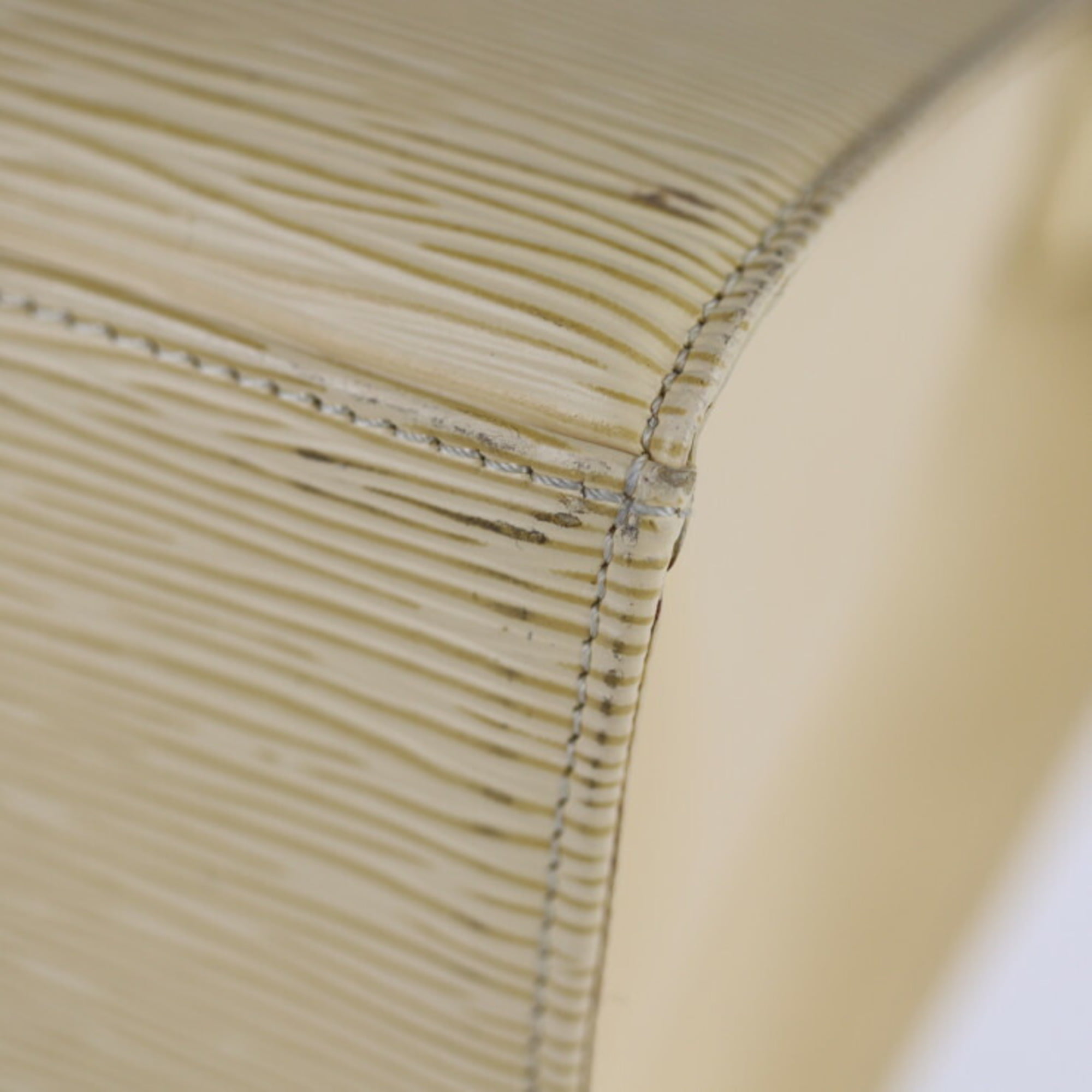 Authenticated Used LOUIS VUITTON Louis Vuitton Croisette GM Tote Bag M5250A Epi  Leather Vanilla Gold Hardware Shoulder 