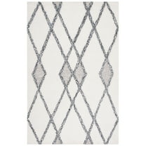 SAFAVIEH Casablanca Everitt Diamond Area Rug, Ivory/Black, 4' x 6'