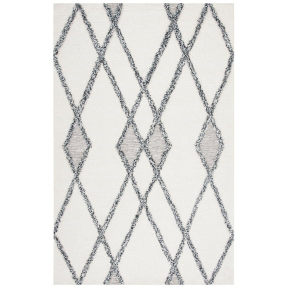 SAFAVIEH Casablanca Everitt Diamond Area Rug, Ivory/Black, 4' x 6'