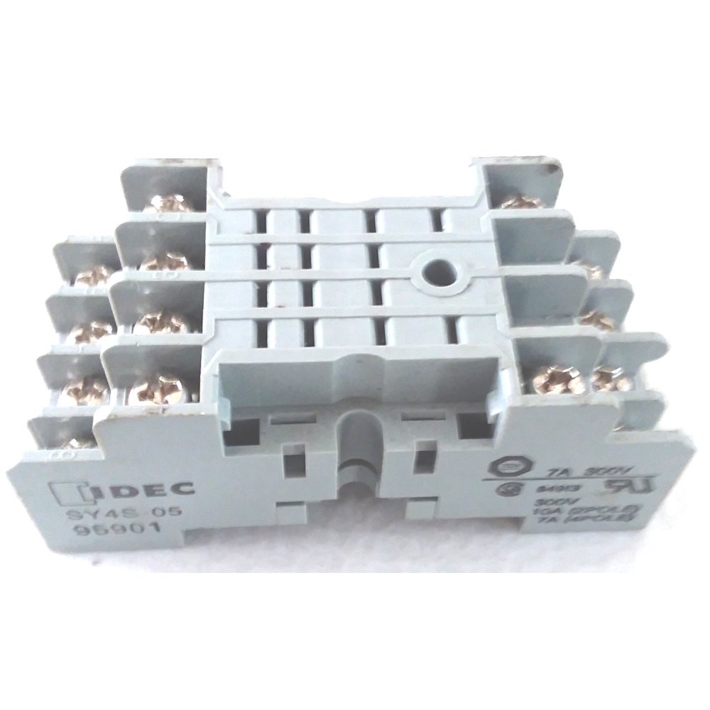 Idec SY4S05 250V 14 pin flat pin relay socket