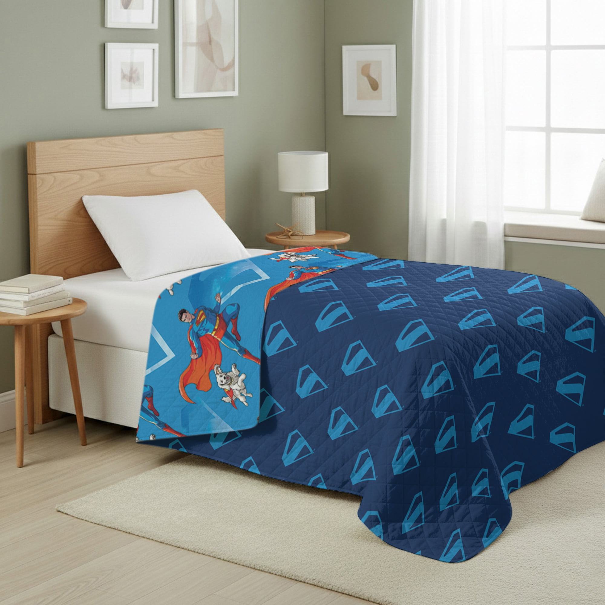 Superman Above Metropolis Quilted Throw Blanket 60x80 inches, Kids Character Bedding