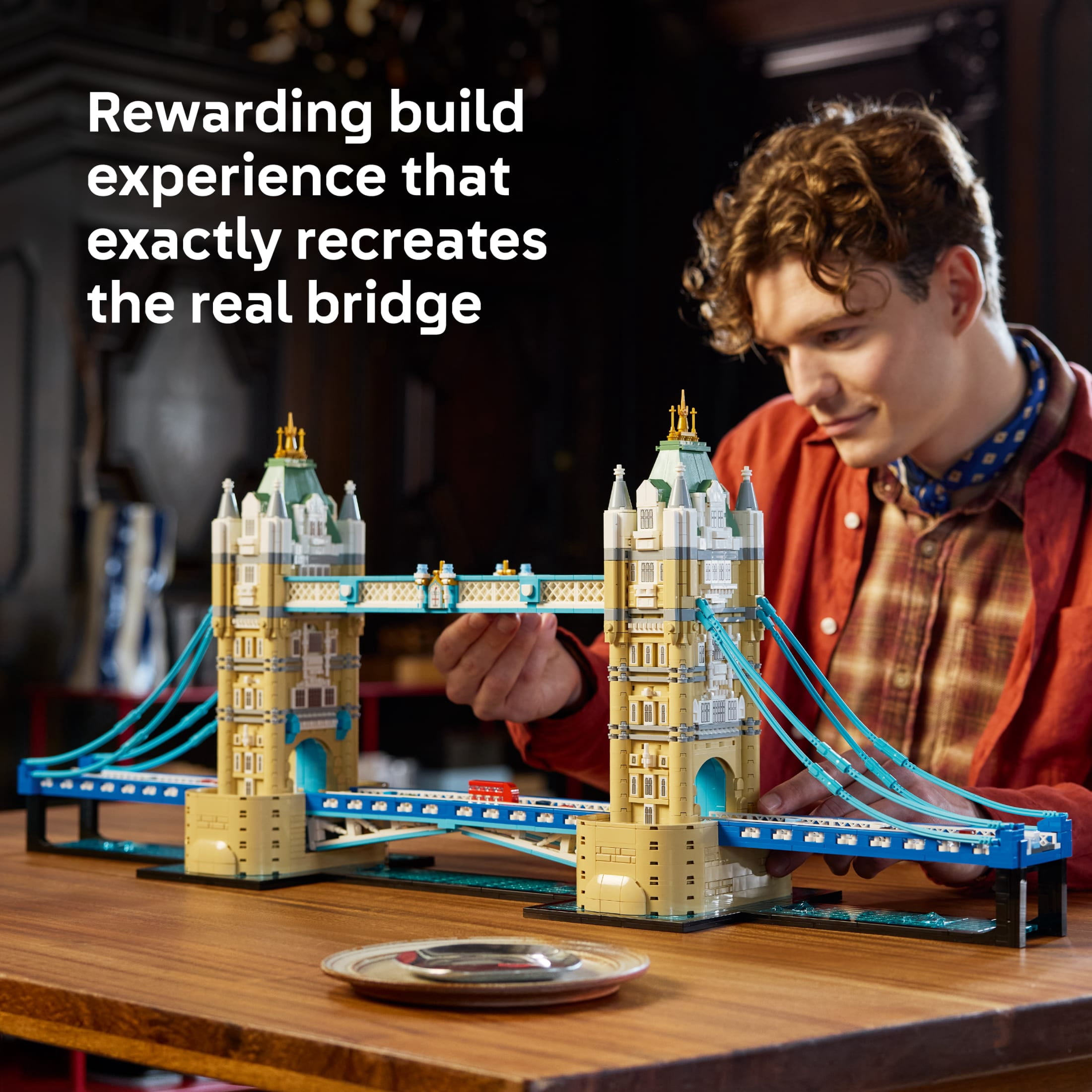 LEGO Architecture Tower Bridge - Building Set for Adults, Ages 18+ - Model London Landmark - Home, Bookshelf or Bedroom Decor - Gift for Birthdays - 21067
