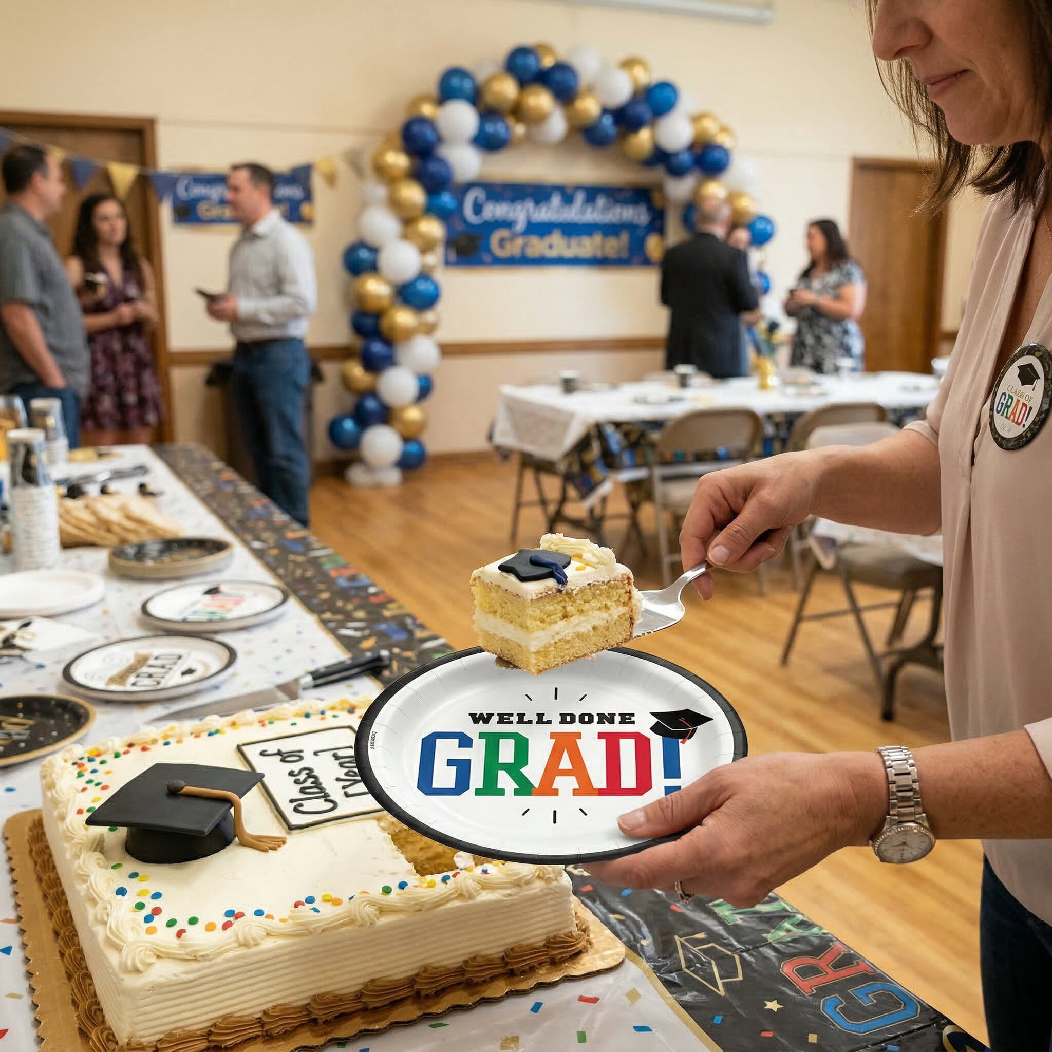 Amscan Graduation Plate Group – Multi-Size 192 Count