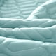 thumbnail image 5 of Funda de almohada Silk Cool Touch pack de 2 – Poliéster transpirable, verde menta/caqui/azul, 48×74cm, suave, absorbente de humedad, lavable a máquina, duradera, cama doble, 5 of 7