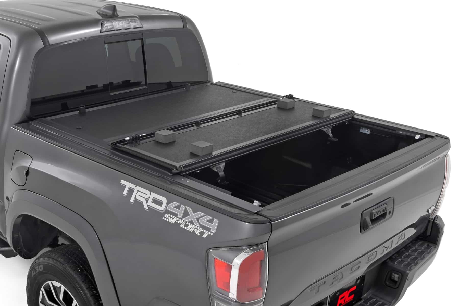 Rough Country Low Profile Bed Cover for 2016-2023 Toyota Tacoma | 5' - 47420500B