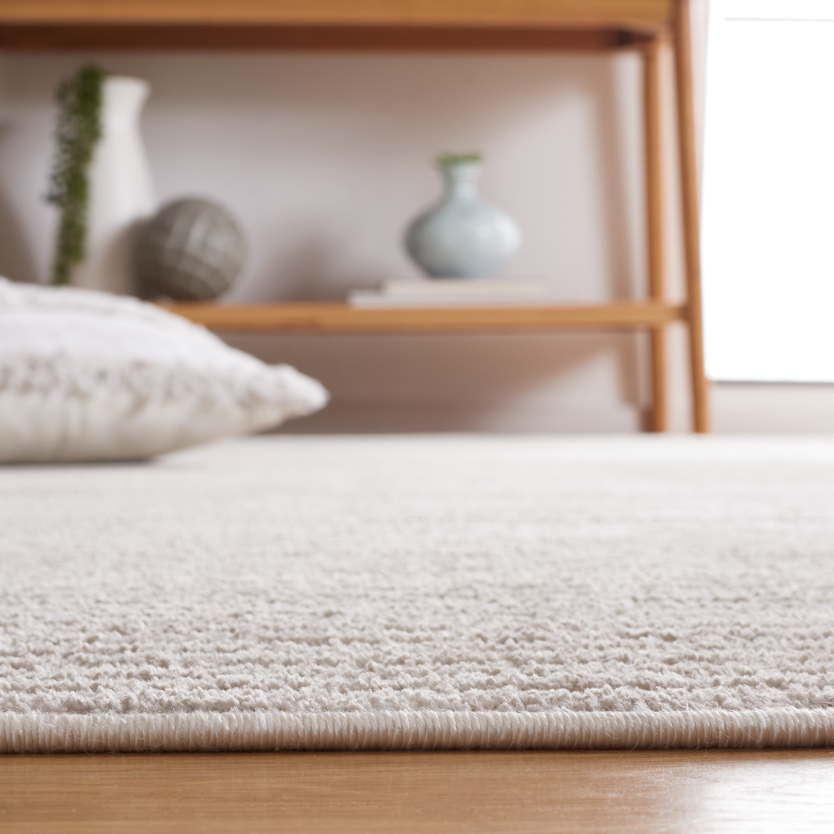 SAFAVIEH Vision Zayden Solid Polyester Area Rug, Beige, 8' x 10'