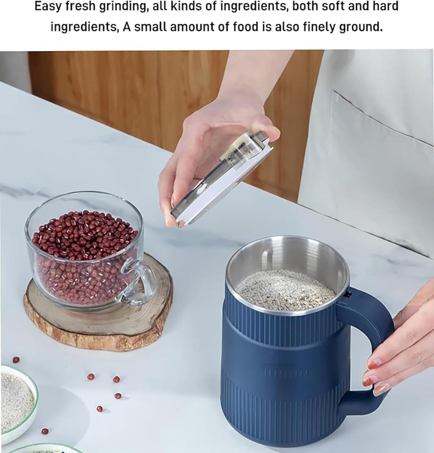 Household Small Powder Grinding Machine, Electric Coffee Grinders Spice Grinder Herb Grinder with Stainless Steel Blade, One-Button Operation Multifunctional Grinding Machine for Beans Nuts Coffee