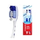 thumbnail image 1 of Cepillo Dental Colgate Triple Acción Xtra Blancura 2 Pzas, 1 of 4
