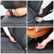 thumbnail image 4 of Organizador de coche Protector de respaldo Protector de asiento de coche de cuero Pu con soporte para tableta plegable Protector de respaldo impermeable Bolsa de respaldo para niño, 4 of 5