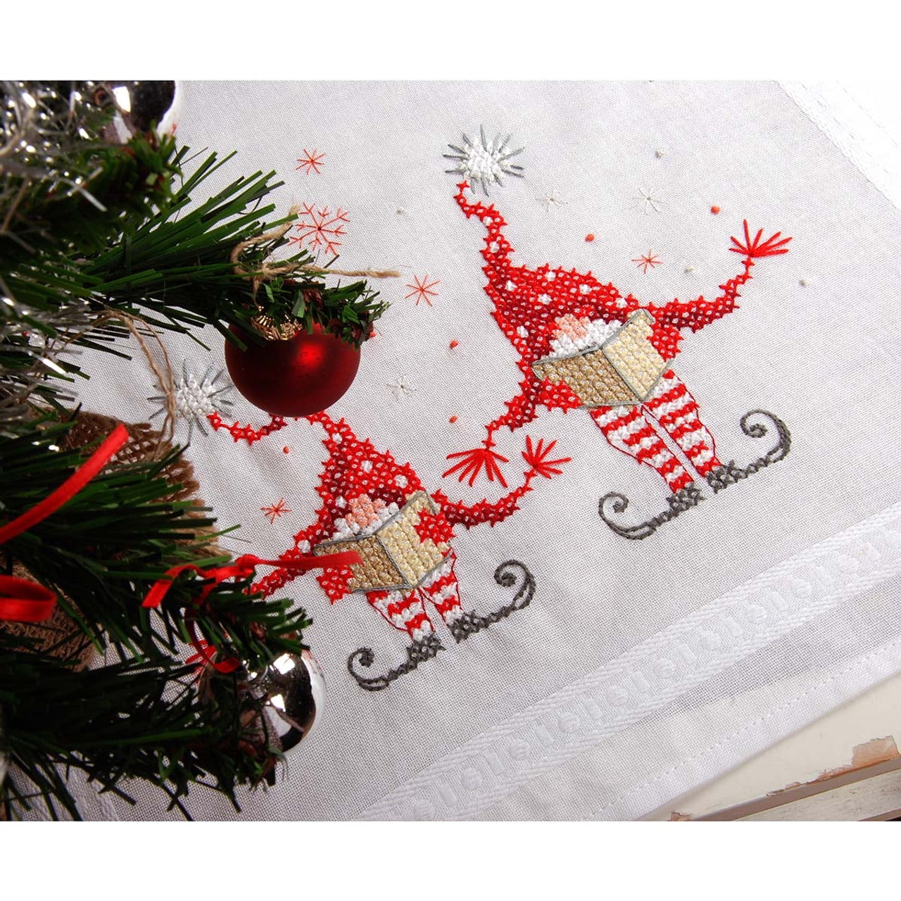 Vervaco Table Runner Stamped Cross Stitch Kit 16"X40"-Christmas Gnomes
