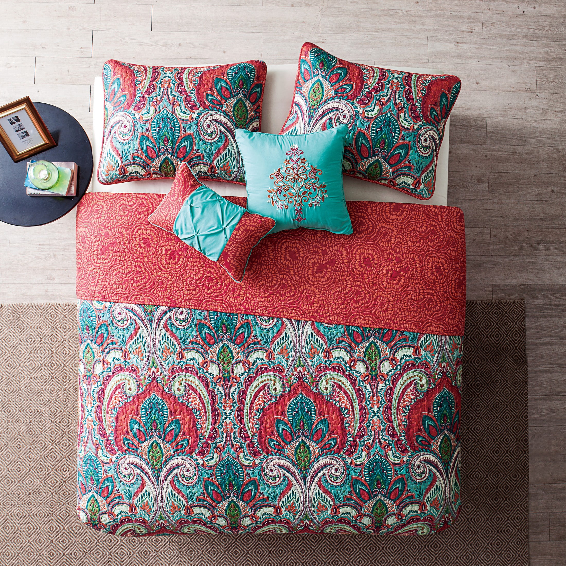 VCNY Home Casa Real 5-Piece Multicolor Damask Reversible Quilt Set, King, Adult, Unisex
