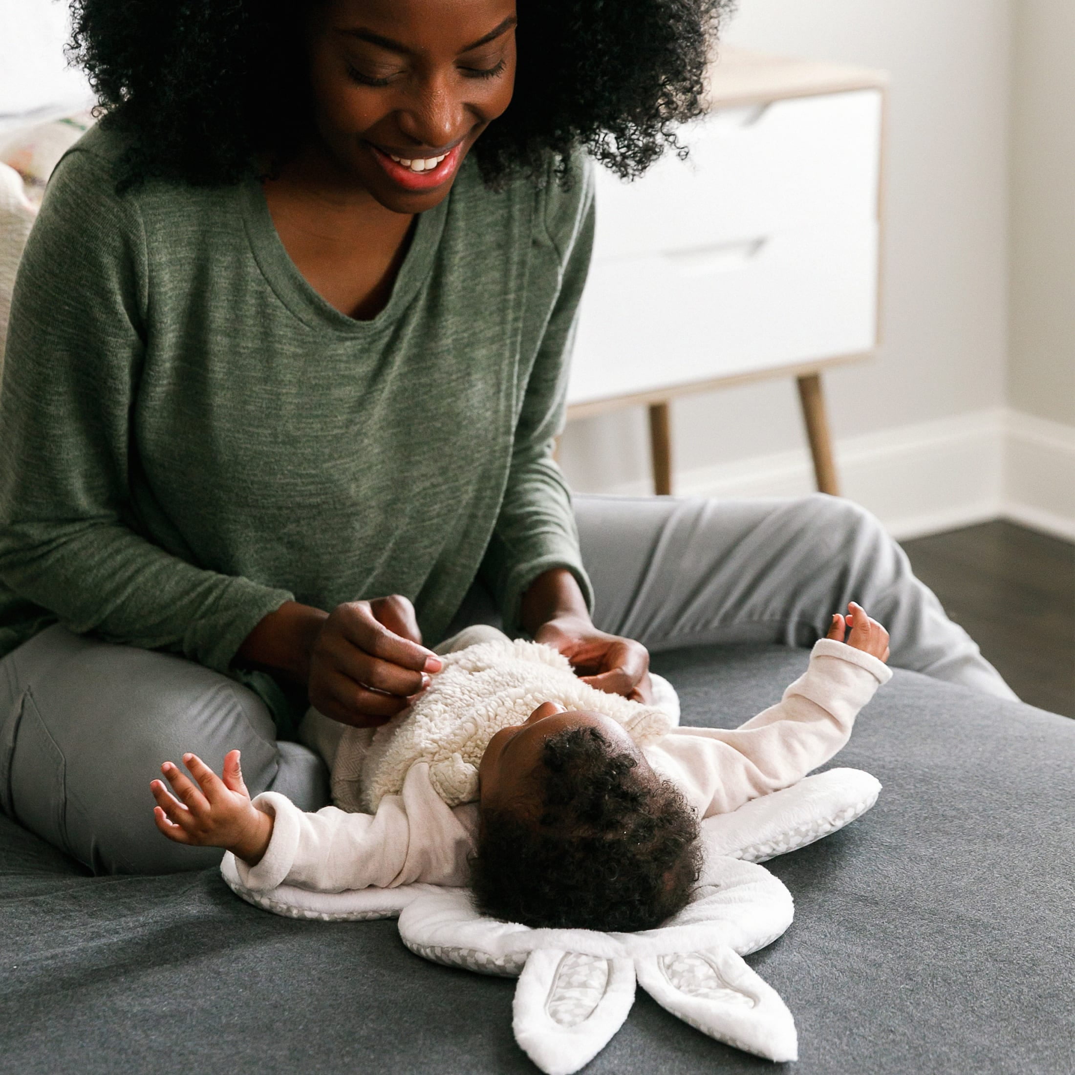 InLighten by Ingenuity Twinkle Tails Vibrating Bouncer Seat for Newborns with Lightning Toy Bar and Pillow Walmart