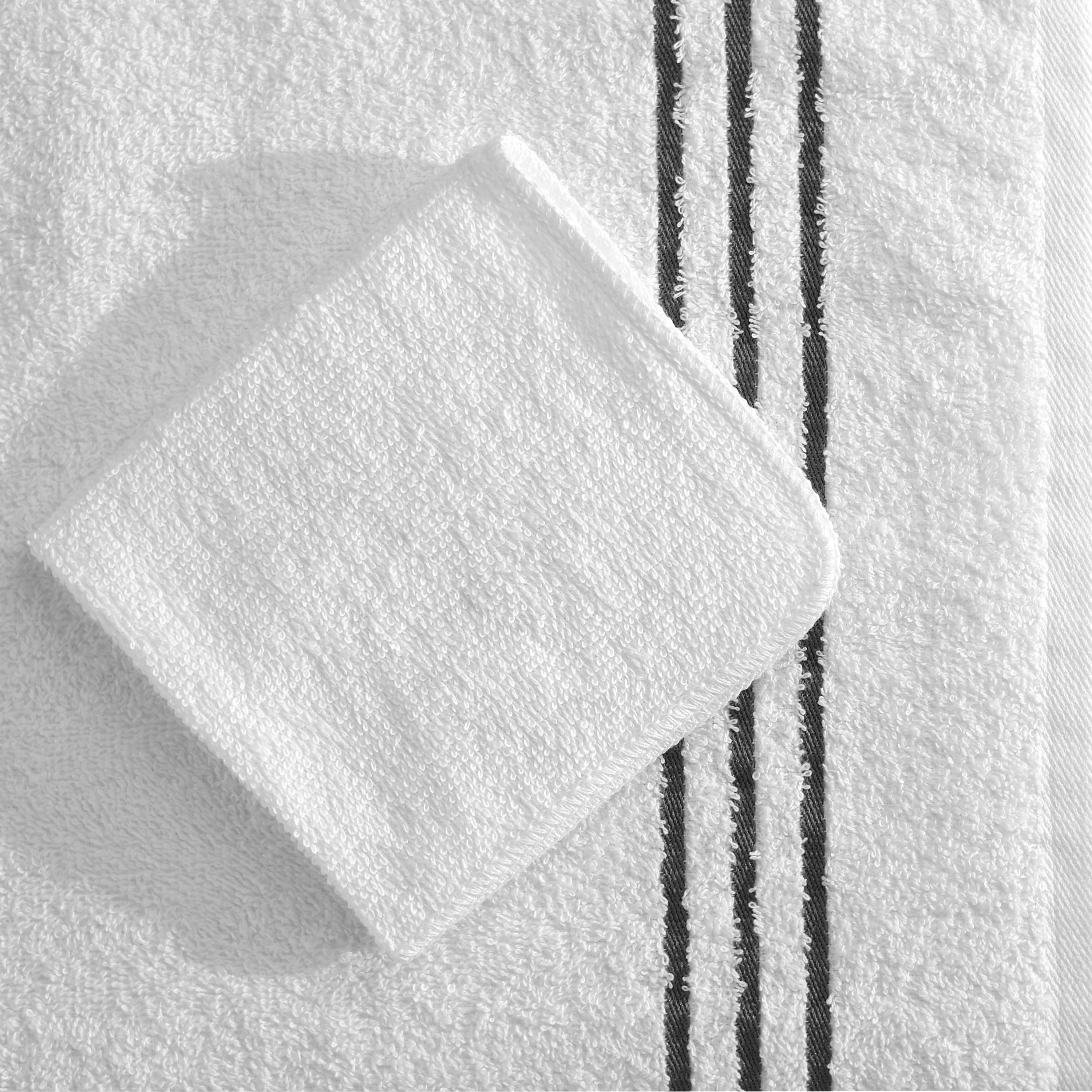 Effortless® Bedding SUPERSOFT Luxury Hotel & Spa Quality 100% Cotton Plush  4-Piece White Towel Set – Bath Towel, Hand Towel, Face Towel & Wash Mitt