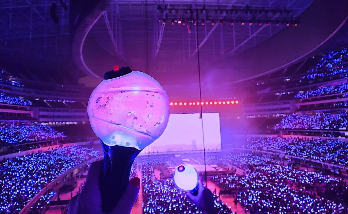 BTS OFFICIAL LIGHTSTICK : MAP OF THE SOUL SPECIAL EDITION [KPOPMERCH] - RGB MULTI LIGHT MODE K-POP FAN CONCERT CHEERING BLUETOOTH (Including 7 official photocard)