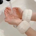 thumbnail image 2 of Muñequera, cinturón para lavado de muñeca, toalla de microfibra suave, pulseras para lavarse la cara, absorción de agua, lavado, previene la humedad, 2 of 5