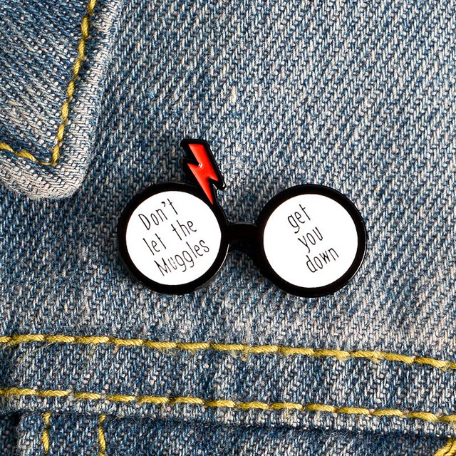 32 Estilos De Dibujos Animados Anime Periféricos Pin De Solapa Mágico Esmalte Broche Mochila Insignia Colección Joyería Regalos Para Amigos