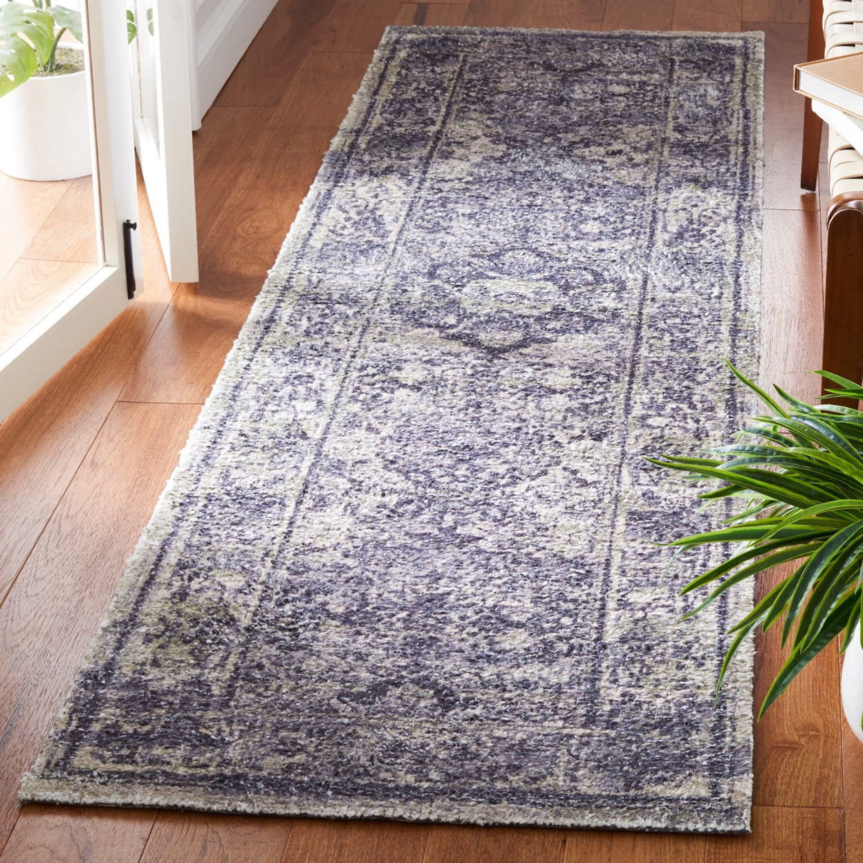 SAFAVIEH Classic Vintage Comhgham Medallion Area Rug, Navy/Sage, 6' x 6' Square
