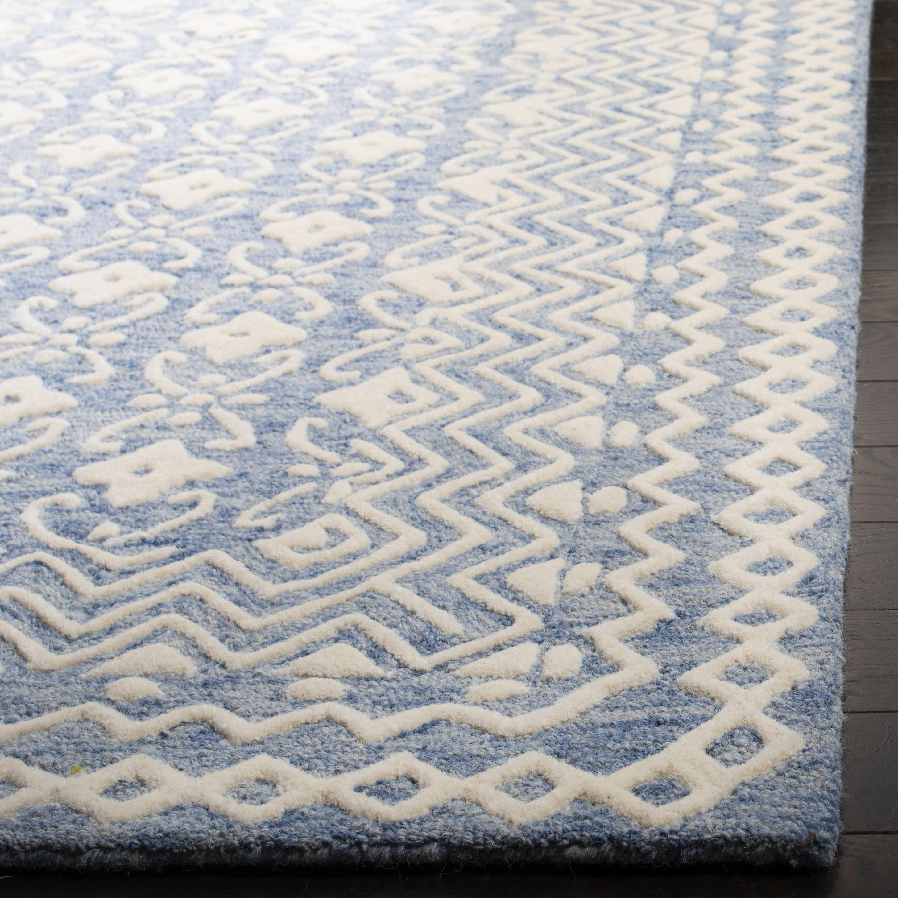 Safavieh Blossom Azura Geometric Wool Area Rug, Blue/Ivory, 5' x 8'