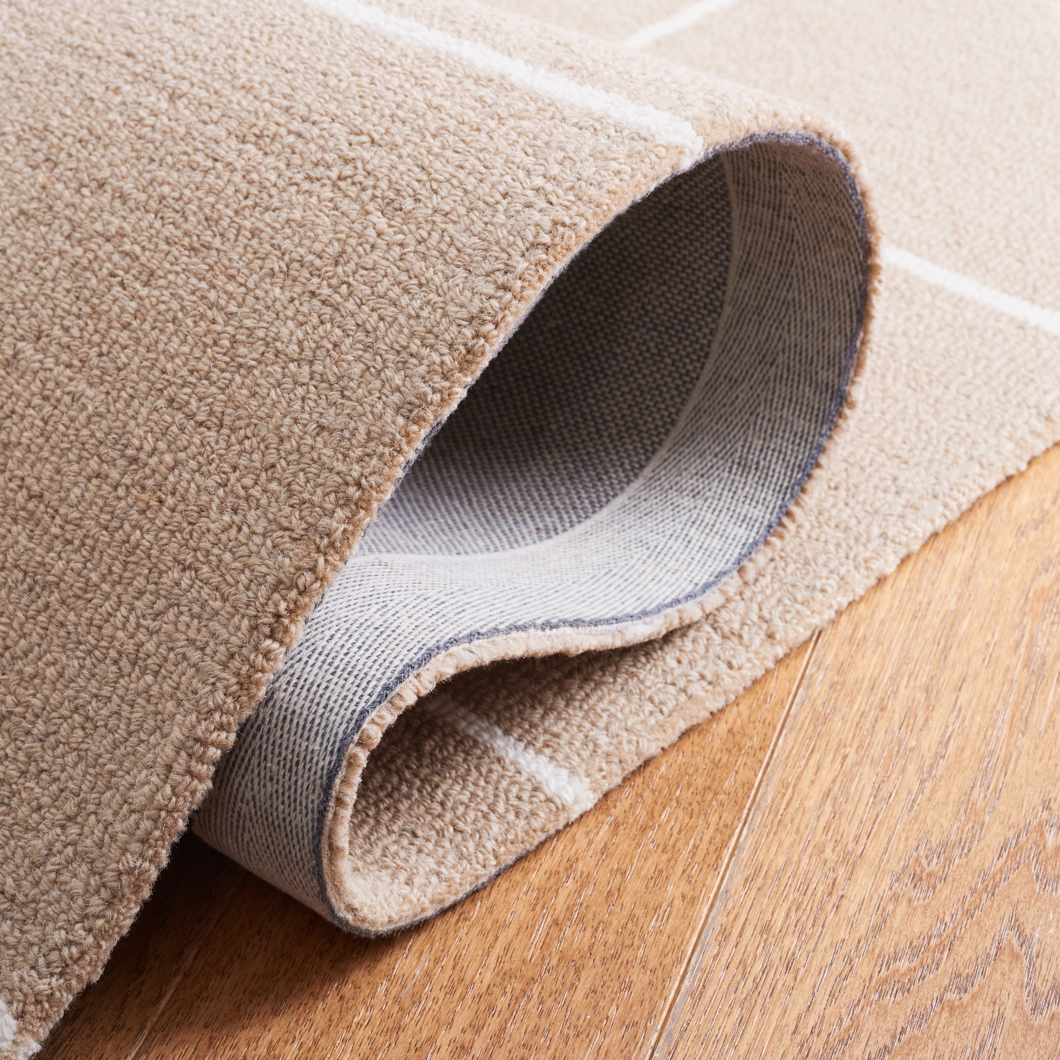 SAFAVIEH Martha Stewart Micro Loop Area Rug, Beige/Ivory, 4' x 6'