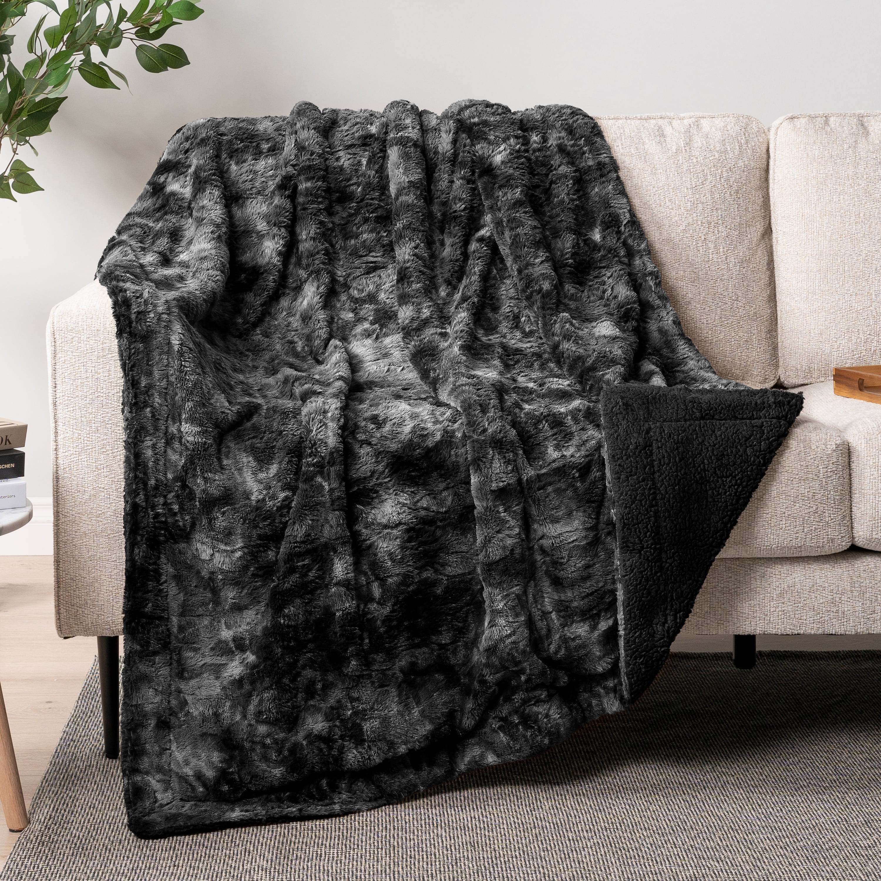 PAVILIA Faux Fur Queen Bed Blanket Tie-Dye Black, Soft Fuzzy Warm Sherpa Blanket for Bed, Fluffy Plush Thick Fleece Blanket for Couch Sofa, Reversible Furry Shaggy Large Blanket, Black 90x90