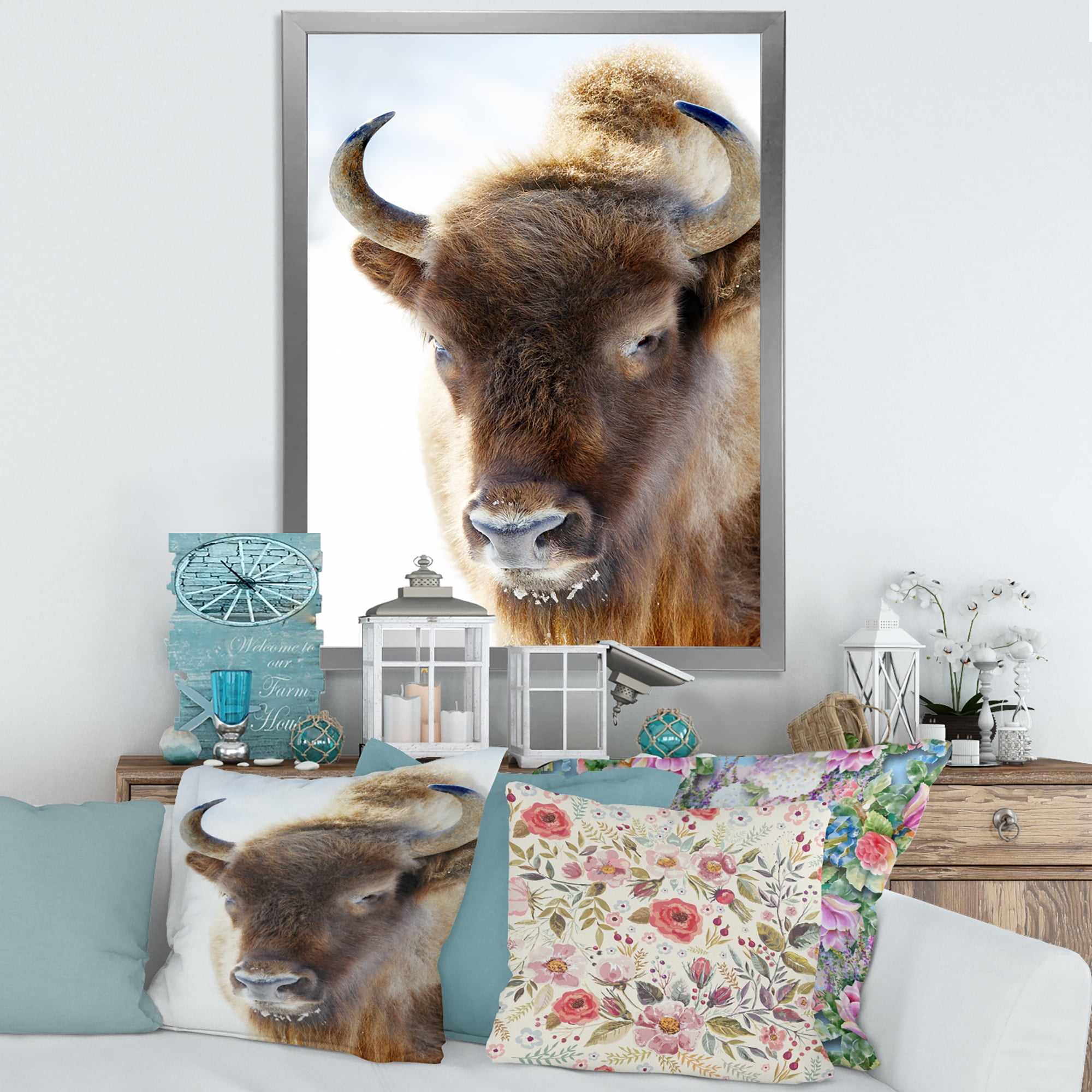 Designart 'Close UP Of Wild Bison' Farmhouse Framed Art Print