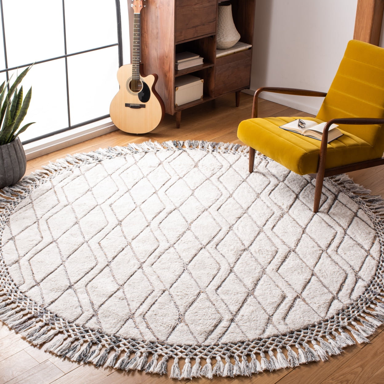 SAFAVIEH Casablanca Eunice Geometric Diamonds Shag Area Rug, Ivory/Grey, 5' x 8'
