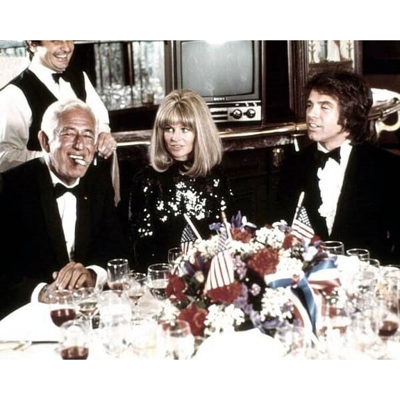 Shampoo Warren Beatty Julie Christie & William Castle at dining table 8x10 photo