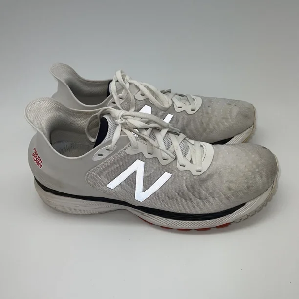 New Balance Sneakers Mens 9.5 FF 860 V11 M860P11 White Running Athletic Shoes