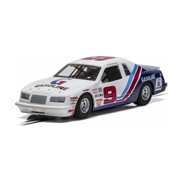 Scalextric Ford Thunderbird Stock Car 1:32 Slot Race Car C4035 - Highly Detailed, Aerodynamic Design, Super Resistant, Digital Plug Ready, Compatible with 1:32 Scale Analog Tracks