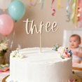 thumbnail image 1 of Topper de madera para pastel REMAX Decoración de 3er cumpleaños, 1 of 6