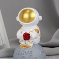 thumbnail image 5 of Figura de astronauta nórdico Escultura de resina Decoración en miniatura Adornos de escritorio Figura de cosmonauta para niños A, 5 of 5