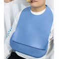 thumbnail image 2 of 1 paquete de babero de silicona lavable para adultos con bolsillo, protector de ropa impermeable, delantal reutilizable, recogedor de migas para la hora de comer oso de fresa  Hogar, 2 of 5