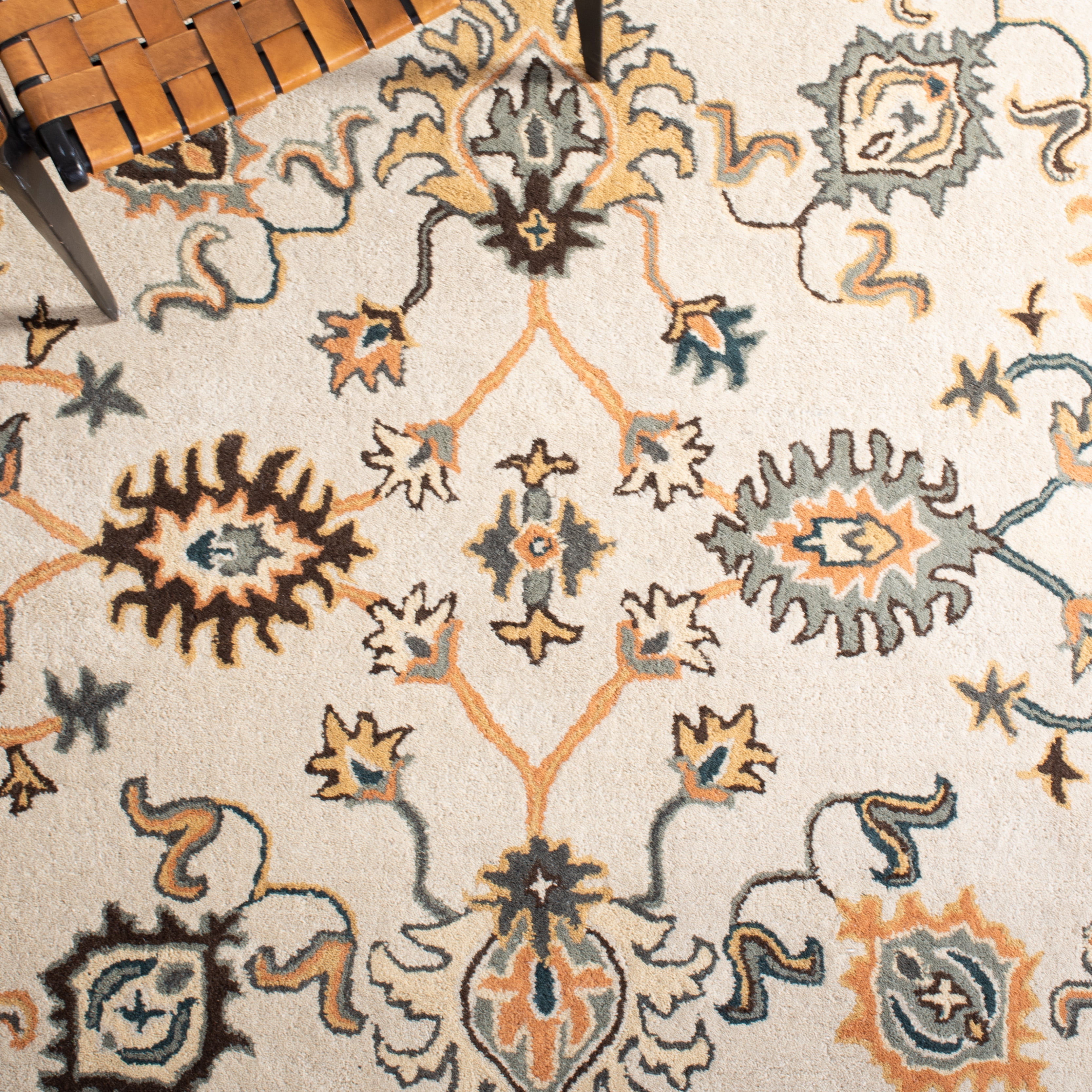SAFAVIEH Heritage Neofit Floral Area Rug, Beige/Ivory, 5' x 8'