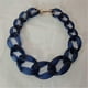 thumbnail image 3 of Collar de Cadena de Acrílico Yashi para Clavícula Corto Color Ceniza Esmerilada 58183, 3 of 3