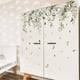 thumbnail image 4 of Pegatinas de pared de vid colgantes verdes, calcomanías de pared de hojas de flores y plantas naturales, decoración de pared para el hogar, dormitorio, sala de estar, sofá, TV, fondo, 4 of 5