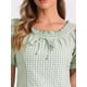 thumbnail image 5 of BLUSA DE GINGHAM PARA MUJER CON CUELLO REDONDO, VOLANTES Y MANGAS ABULLONADAS EN VERDE, 5 of 6