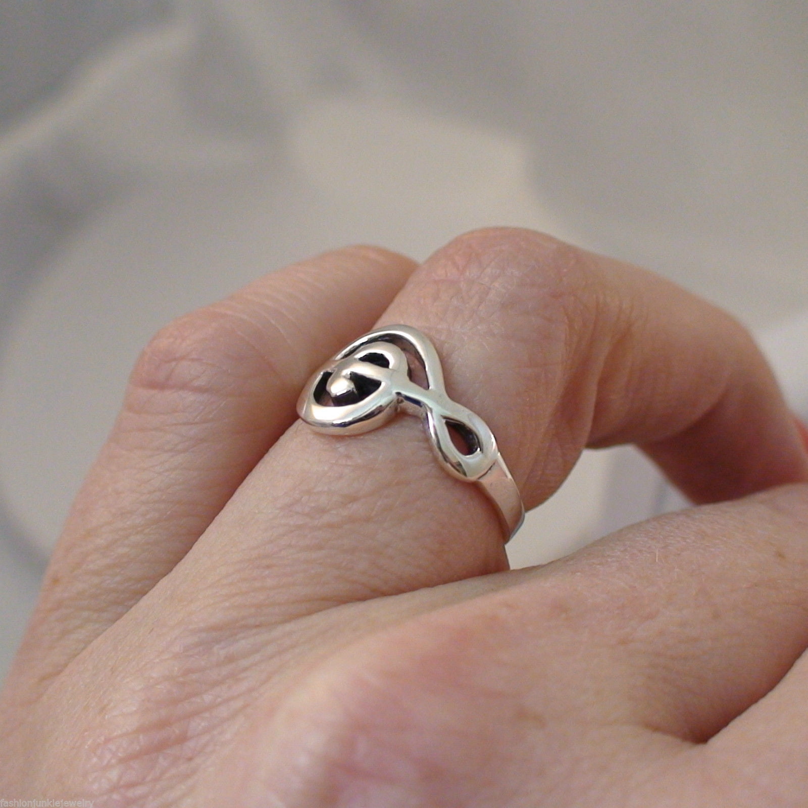 Gemstone Treble Clef Open Shank Ring (1 Stone) | Zales