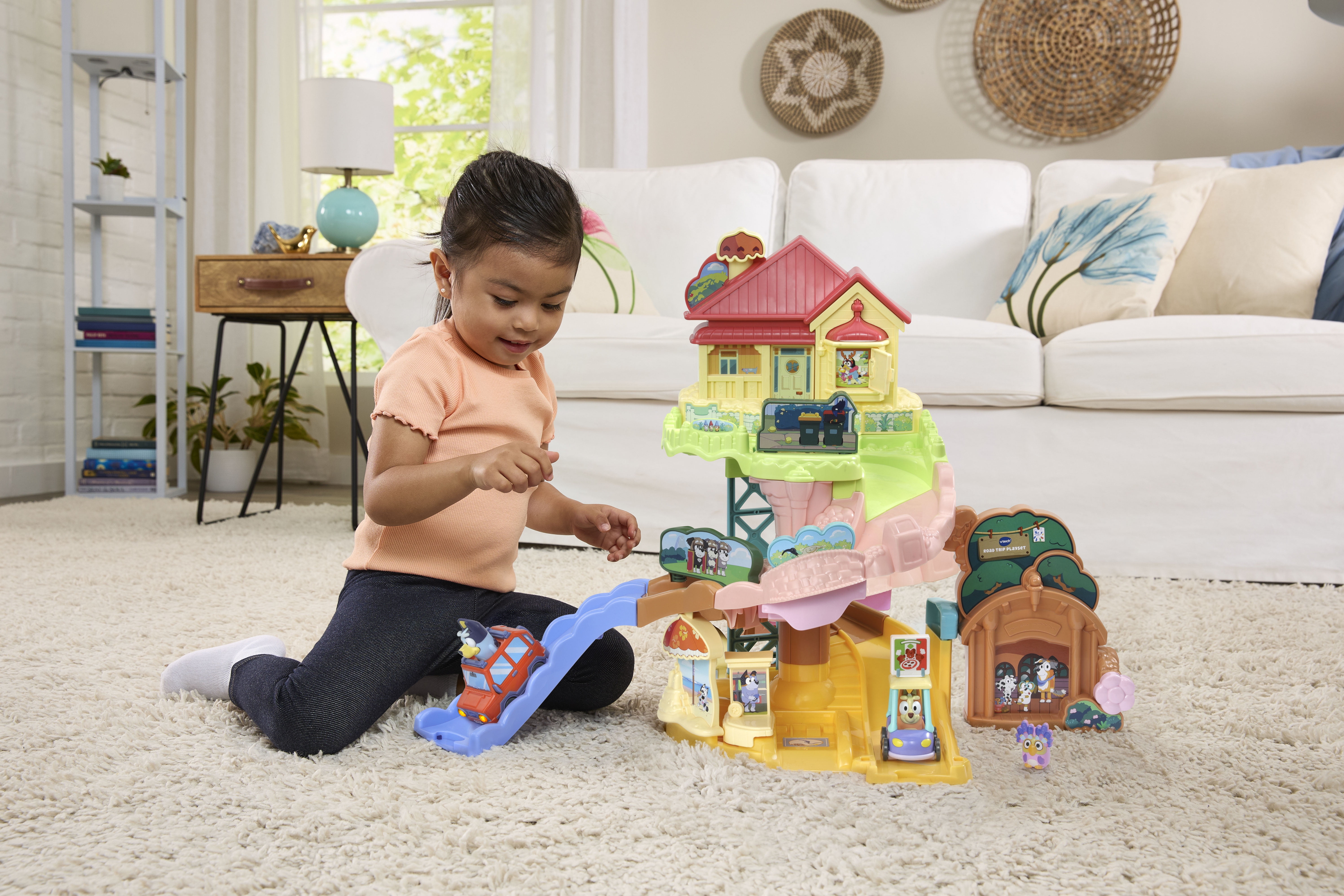 VTech, Bluey Road Trip Electronic Playset, Includes Heeler 4WD Car and a Bonus Bingo Car, Toys for Kids 3-6 Years