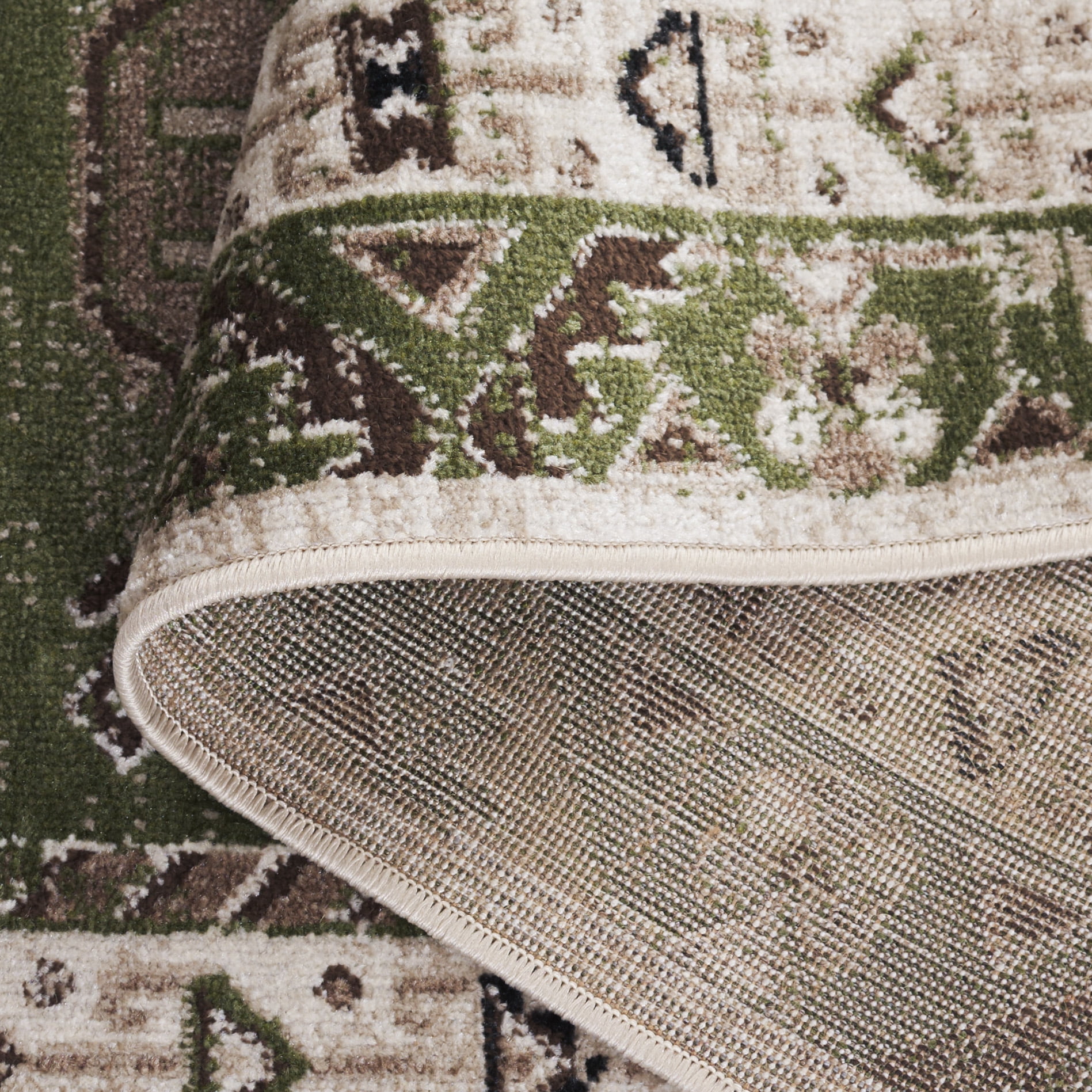 SAFAVIEH Bayside Sherwood Oriental Polyester Area Rug, Green/Beige, 5'3" x 7'6"