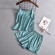 thumbnail image 1 of Pijama de seda de hielo de dos piezas con pantalones cortos y tirantes de color liso para mujer, 1 of 4
