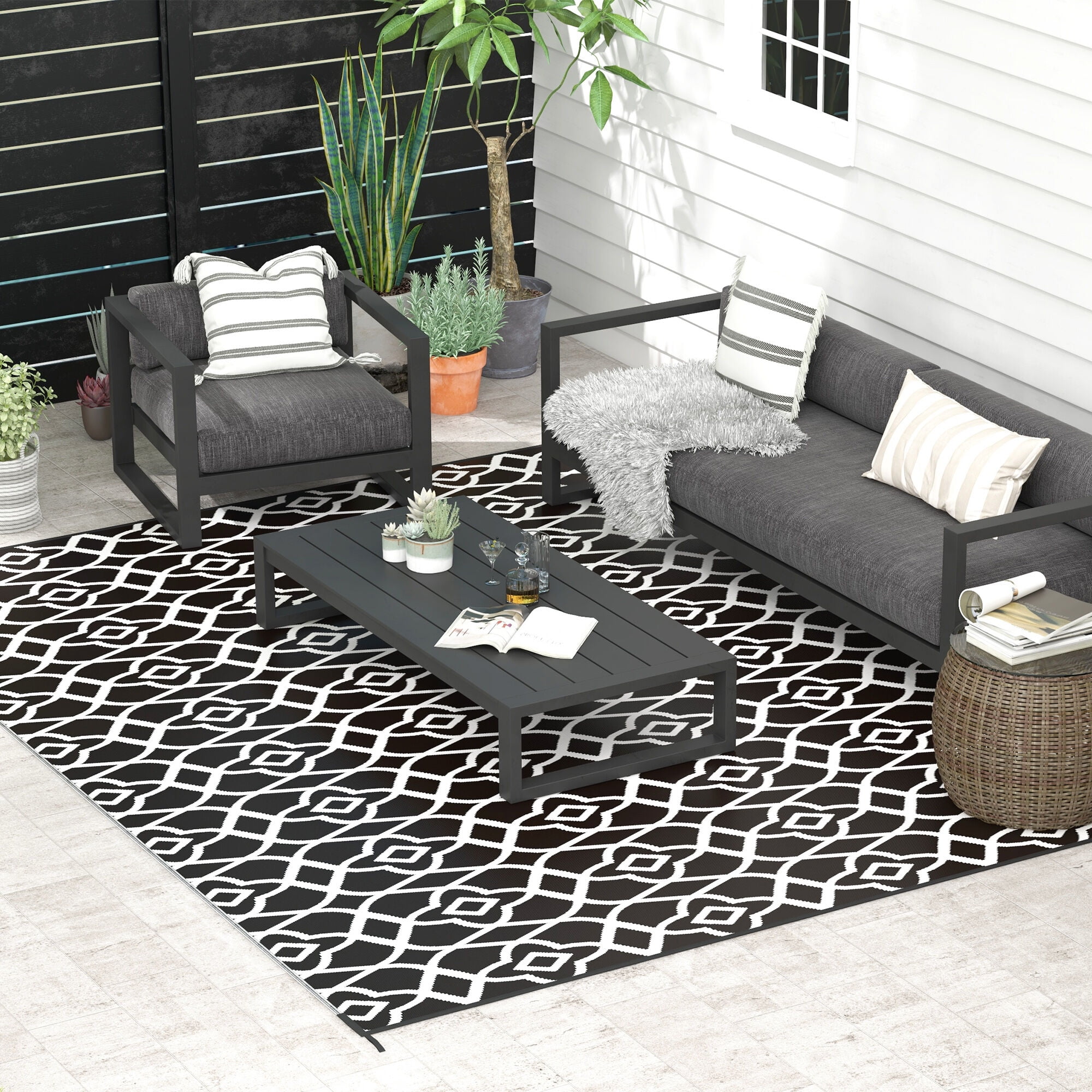 , Reversible Outdoor Rug, 9' x 12' Waterproof Plastic Straw Floor Mat, Portable RV Camping Carpet with Carry Bag, Large Floor Mat for Backyard, Deck, Picnic, Beach, Black & White Clover,